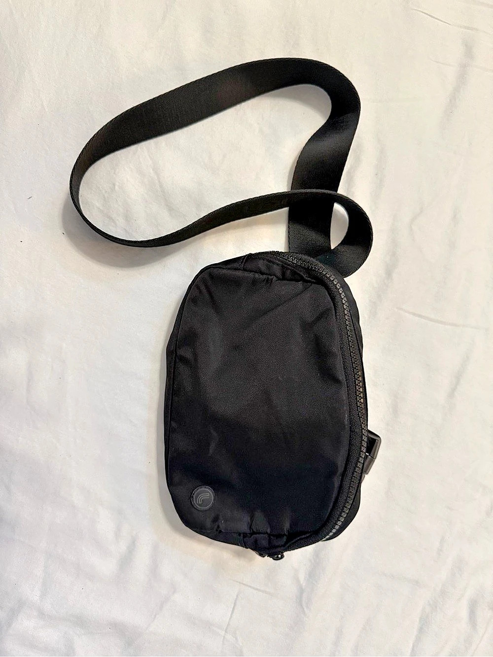 Lolë Unisex Belt Bag Black Crossbody